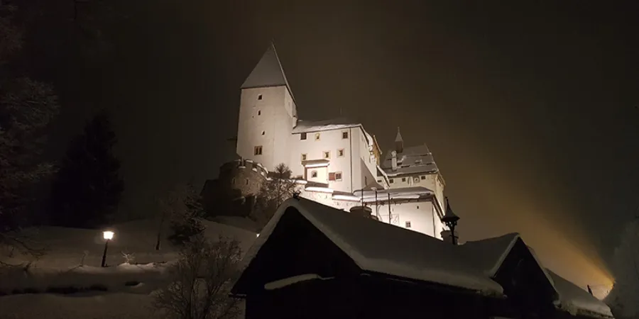 Kasteel mauterndorf winter 1
