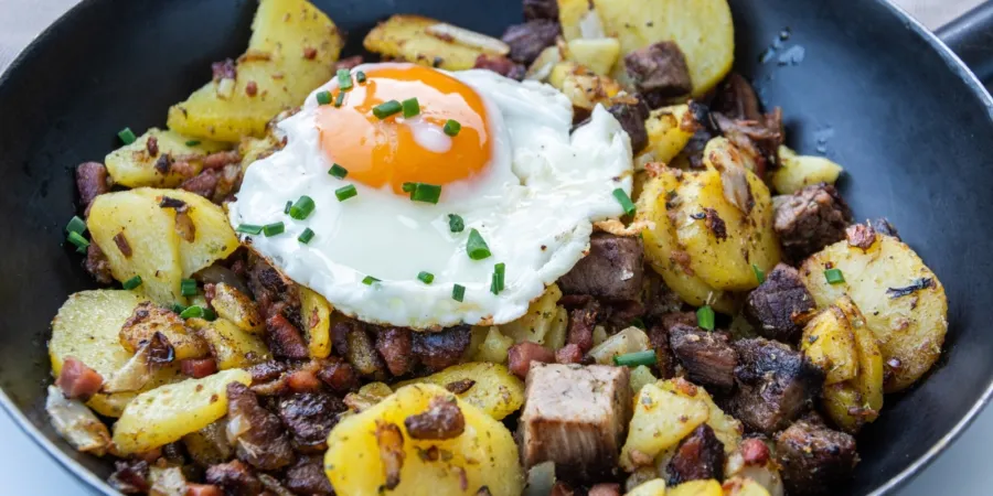 ChaletsPlus | The Tiroler Gröstl Recipe: A Hearty Alpine Meal from…