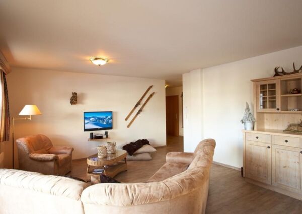 Alpen Resort Saalbach A2 Saalbach - 
<ul>
  <li>Skibus op loopafstand en directe verbinding met het skigebied</li>
  <li>Verlichte rodelbaan met gratis toegang bij geldige skipas</li>
  <li>Sauna in het appartement voor ontspanning na een dag skiën</li>
</ul>