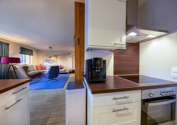 Alpen Resort Saalbach A3 Saalbach Hinterglemm aanzicht vanaf de keuken naar de woonkamer