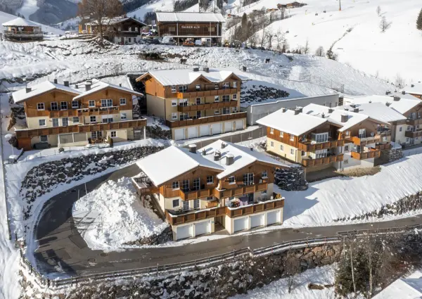 Alpen Resort Saalbach A3 Saalbach Hinterglemm bovenaanzicht van de chalets