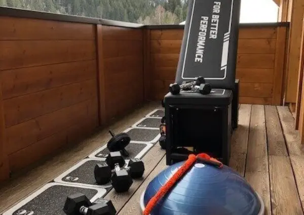 Alpen Resort Saalbach A3 Saalbach Hinterglemm balkon met fitness apparatuur
