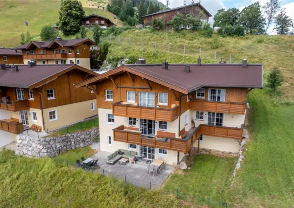 Saalbach Alpen Resort D4 Zomer aanzicht