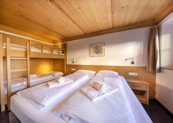 0016 KL Fuschterhof 15a