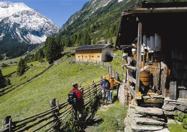 0022 HKR Hochkrimml dorp zomer 2