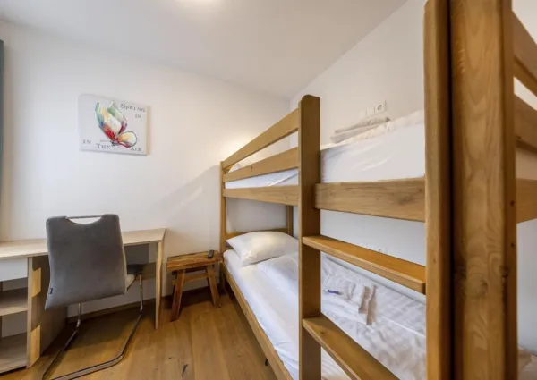 0024 NK Pegasus 4 27