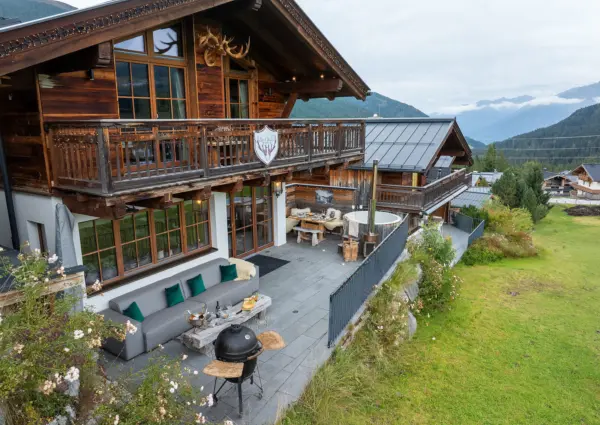 Konigsleiten Bo Chalet zomer zijaanzicht