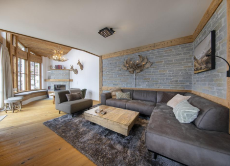 0002 KL Belle Vue 12