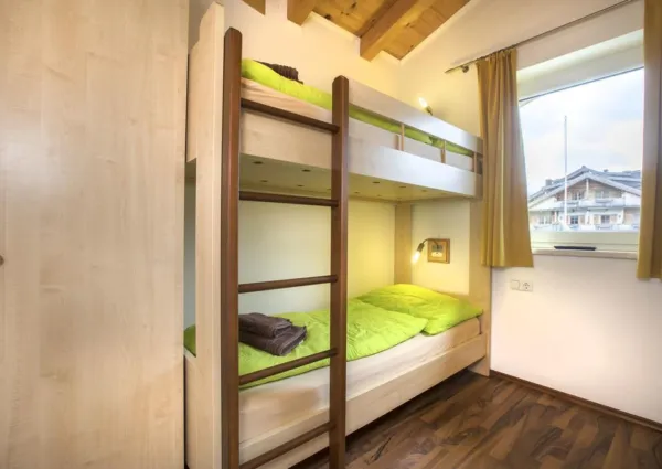 0012 KL Central 3 10