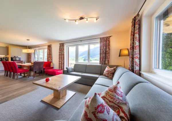 Chalet Dorfkristall Bramberg woonkamer zithoek