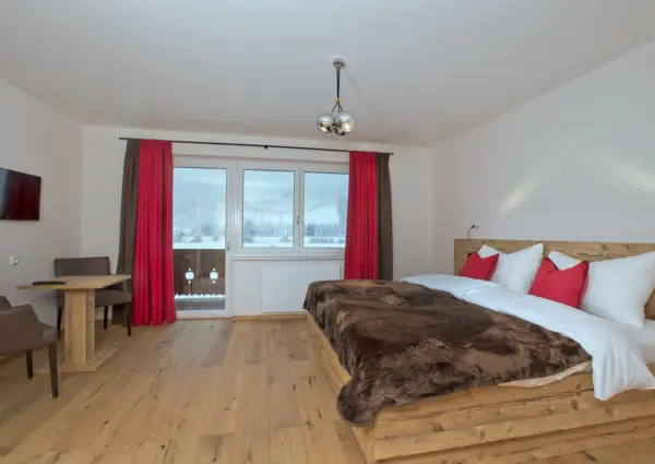 Chalet Dorfkristall Bramberg 2 persoonskamer met uitzicht op de bergen