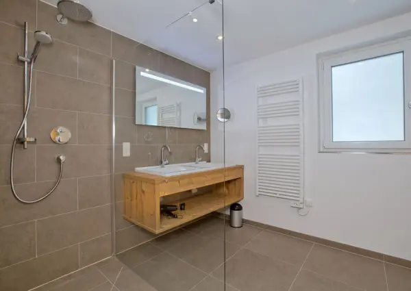 Chalet Dorfkristall Bramberg ruime douche