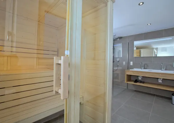 Chalet Dorfkristall Bramberg badkamer met sauna