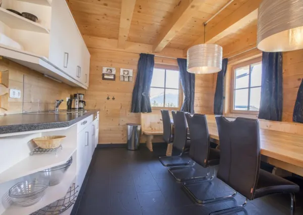 0008 HKR Chalet Fifteen 6