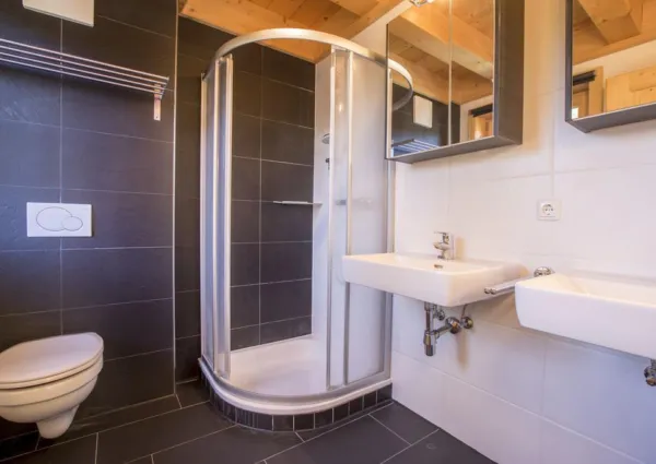 0010 HKR Chalet Fifteen 9