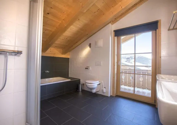 0019 HKR Chalet Fifteen 18