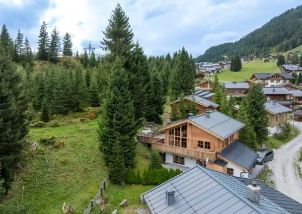 Konigsleiten chalet Hochland zomer aanzicht 2