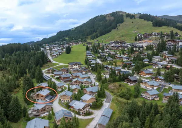 Konigsleiten chalet Hochland zomer ligging