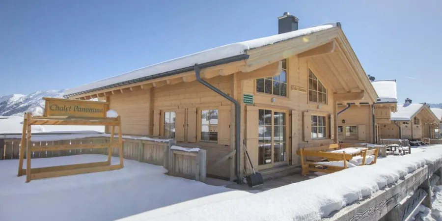 0001 HKR Chalet Panorama winter 1