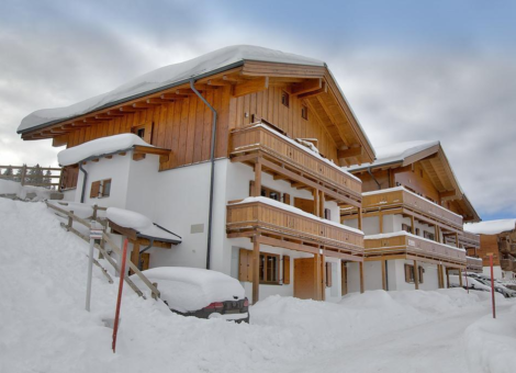 0001 HKR Ruby winter 1