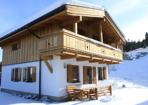 Chalet Sydney Hochkrimml zijaanzicht winter