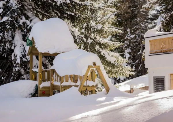 0045 HK ZA3 winter 12