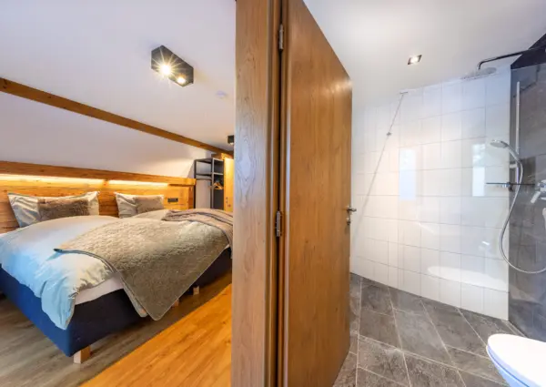 Chalet Zillertal Arena XL Zimmer 2 2