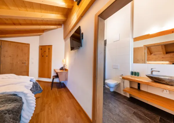 Chalet Zillertal Arena XL Zimmer 5 4