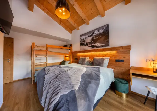 Chalet Zillertal Arena XL Zimmer 6 3