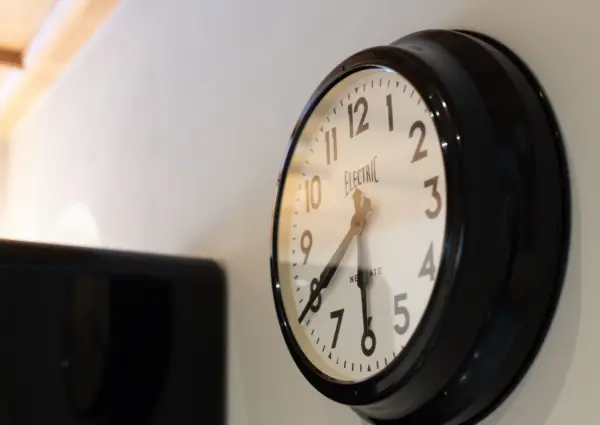 Hinterthal Lodge D1 keuken klok