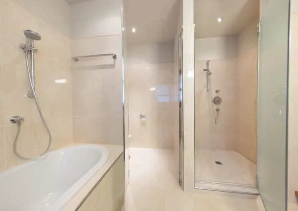 Hinterthal Lodge D1 badkamer 2 3