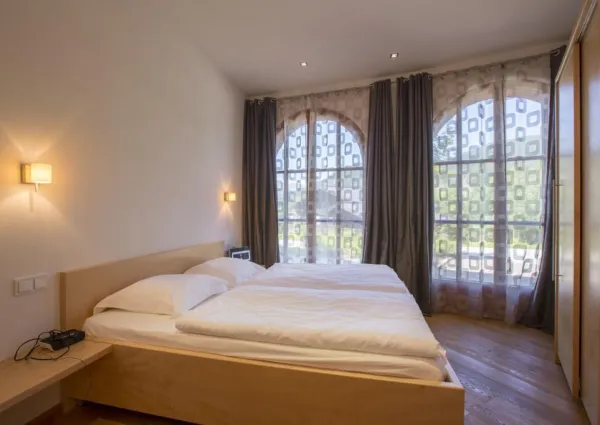 0011 HT Clubhotel 10 10