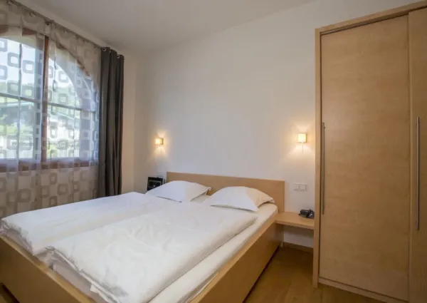 0013 HT Clubhotel 10 12