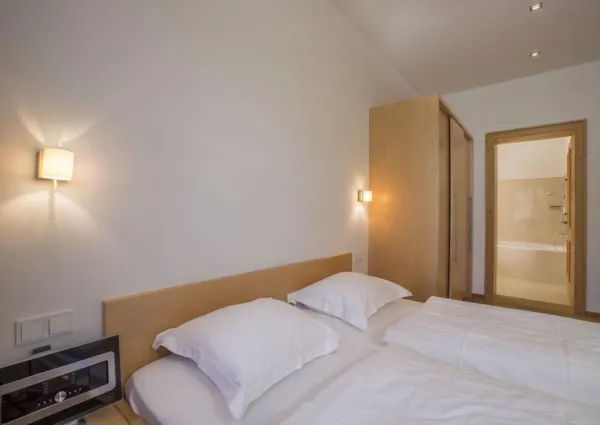 0014 HT Clubhotel 10 13