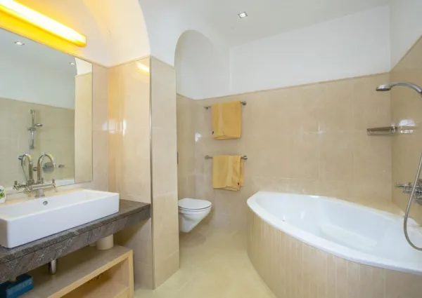 0015 HT Clubhotel 10 14