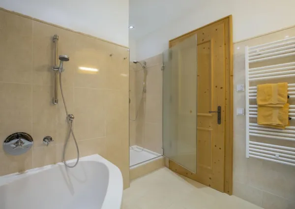 0016 HT Clubhotel 10 15