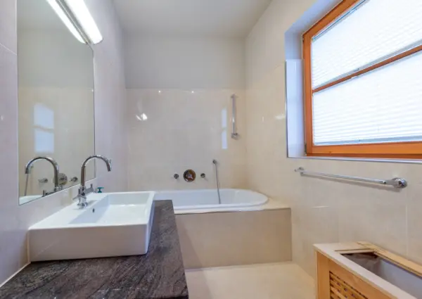 Hinterthal Lodge D2 badkamer 1 2