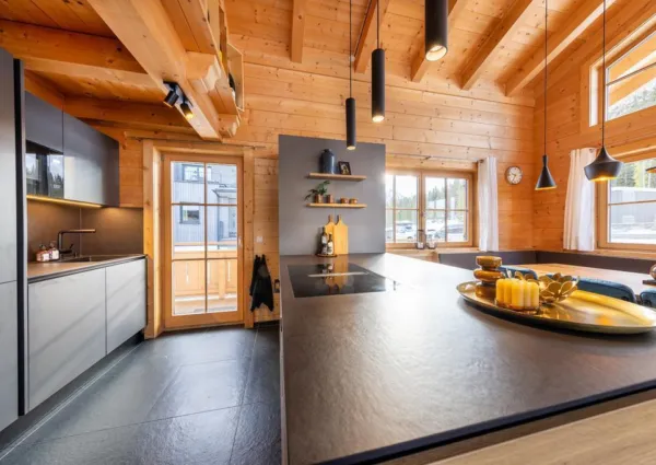 0007 HK Coco 12 01 2023 6