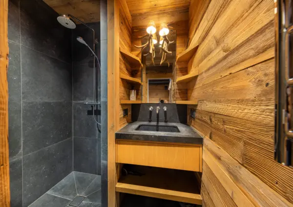 De Gravin Badkamer bij slaapkamer 2