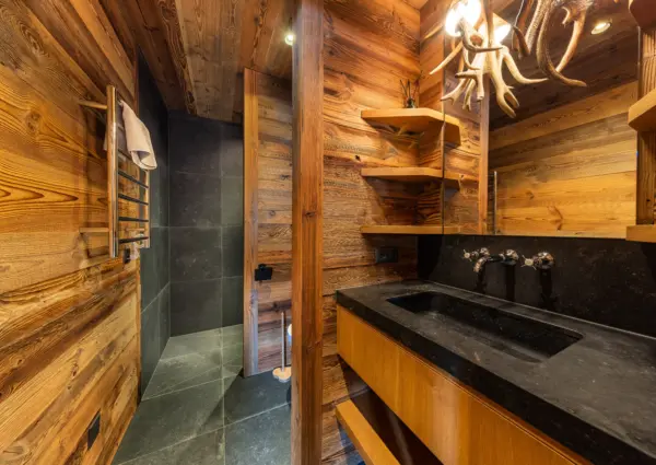 De Gravin badkamer bij slaapkamer 4