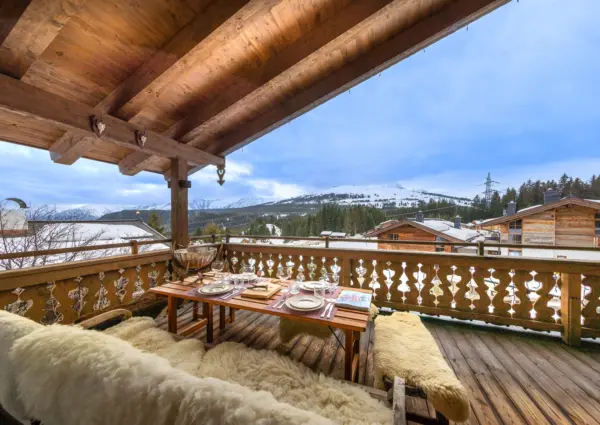 De Gravin Winters terras met wijds uitzicht