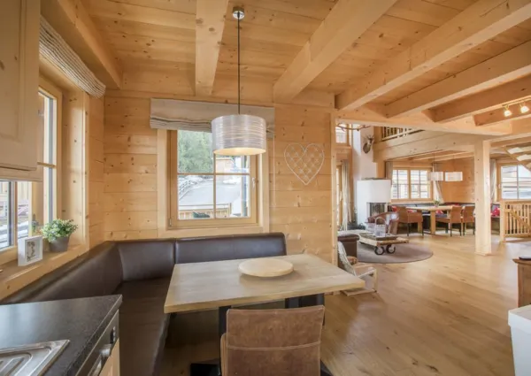 0009 HKR Duxer Lodge 7