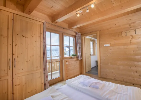 0011 HKR Duxer Lodge 9