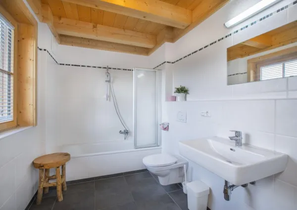 0012 HKR Duxer Lodge 10