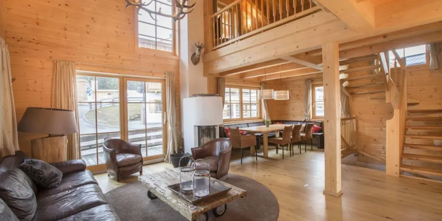 0002 HKR Duxer Lodge 3