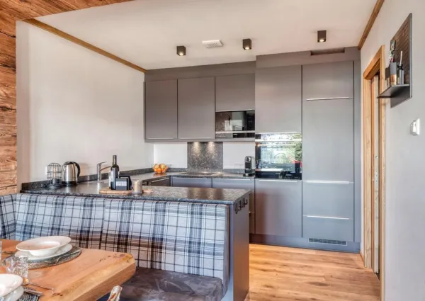 0007 KL Edelweishaus 1 Aug 23 5