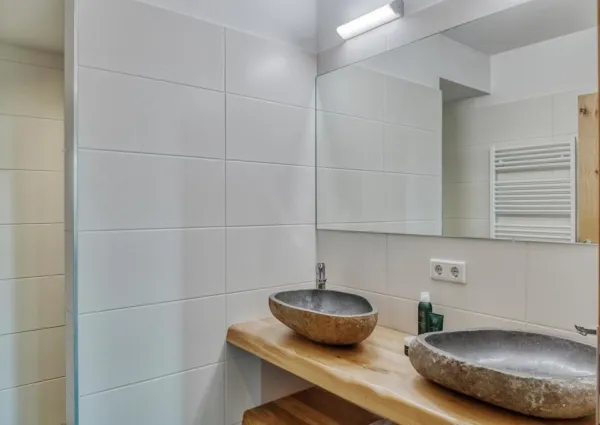 0014 KL Edelweishaus 1 Aug 23 12