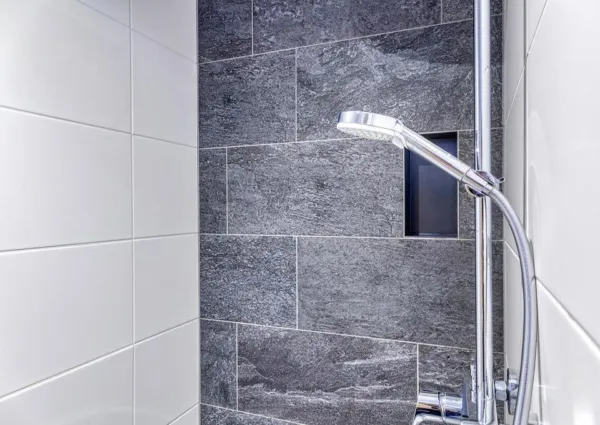 0015 KL Edelweishaus 1 Aug 23 13