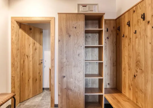 0017 KL Edelweishaus 1 Aug 23 15