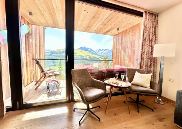 Edelweisshaus Top 10 zitje naast uitzicht